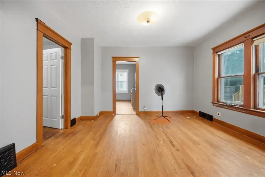 15715 School Avenue, Cleveland, OH 44110 - #3