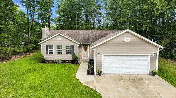 2043 N Park Lane, Roaming Shores, OH 44084
