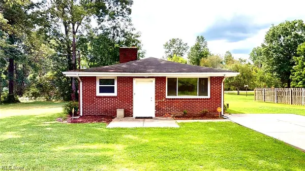 16702 Findlay Street, Chagrin Falls, OH 44023