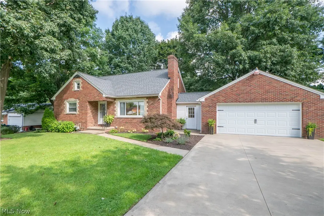 1215 Easton Ne Street, Canton, OH 44721 - #1