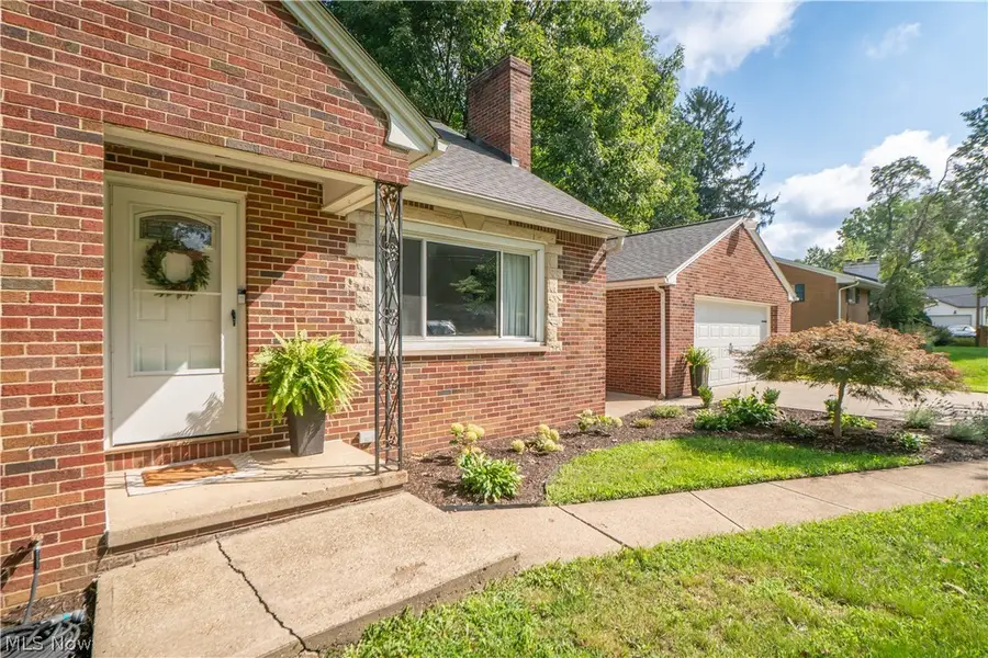 1215 Easton Ne Street, Canton, OH 44721 - #3