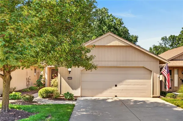 33066 Cedar Branch Circle, North Ridgeville, OH 44039