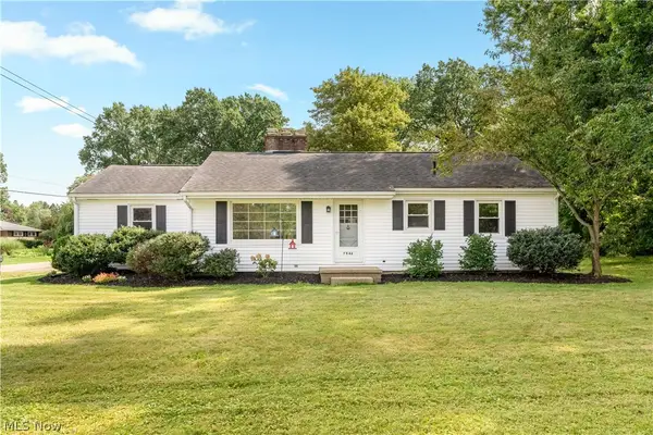 7946 Parkford Nw Street, Massillon, OH 44646