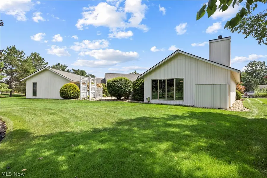 33008 Woodhaven Circle, North Ridgeville, OH 44039 - #3