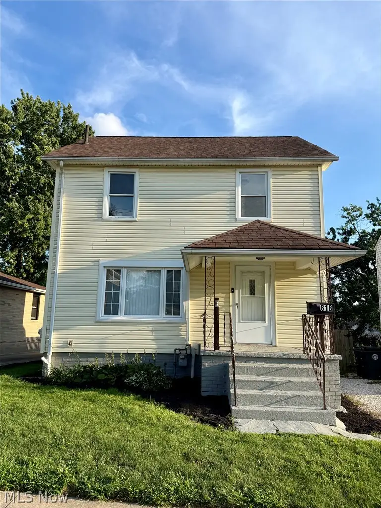 818 Saxon Avenue, Akron, OH 44314 - #1