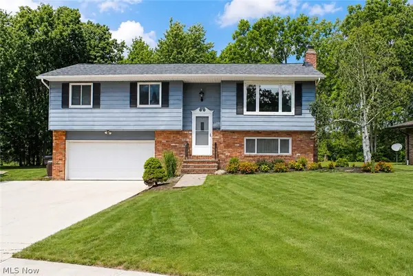 8920 Lakeview Circle, Parma, OH 44129