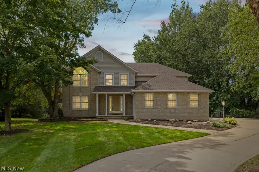 6962 Mapleridge Nw Circle, Canton, OH 44718 - #2