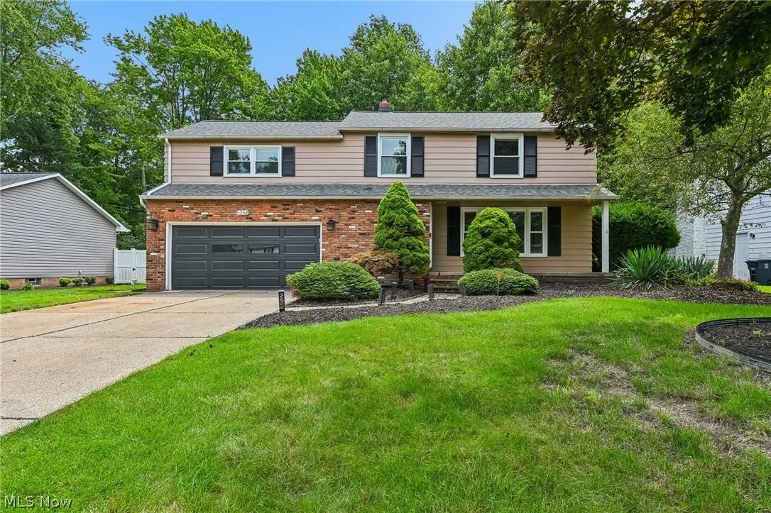 5268 Hickory Drive, Lyndhurst, OH 44124 - #1