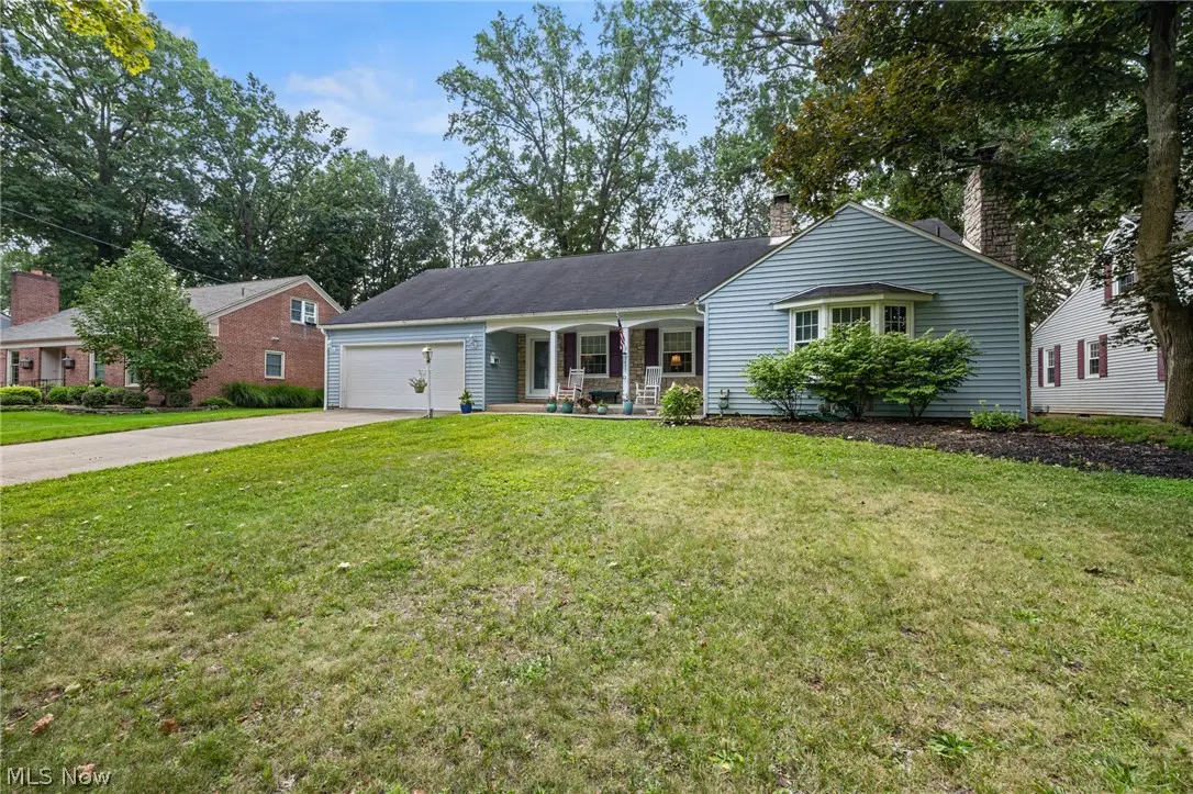 335 Vassar Avenue, Elyria, OH 44035 - #1