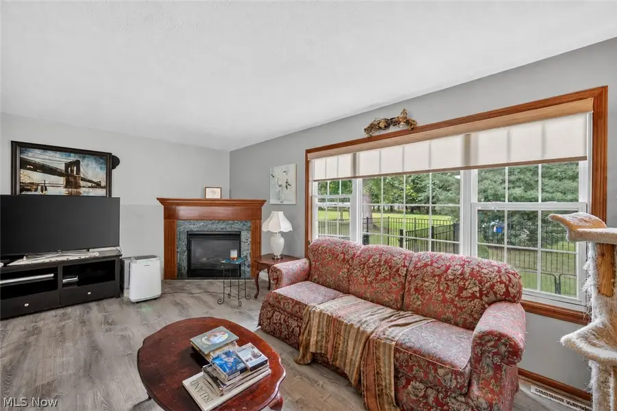 15826 Falmouth Oval, Middleburg Heights, OH 44130 - #2