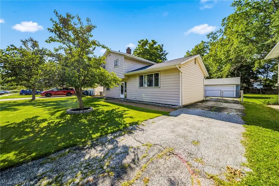 38102 Parkway Boulevard, Willoughby, OH 44094 - #2