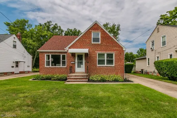 1292 Irene Road, Lyndhurst, OH 44124
