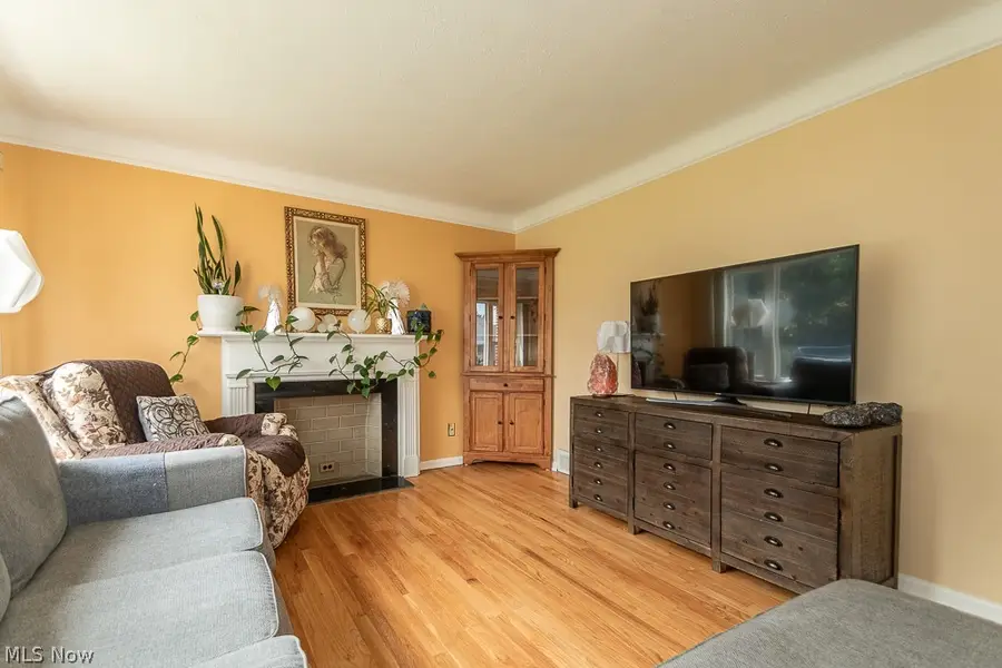 1292 Irene Road, Lyndhurst, OH 44124 - #2