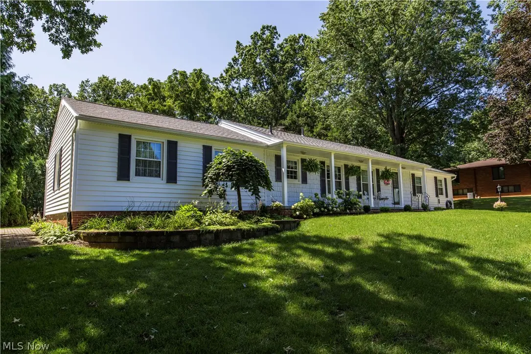 690 N Azalea Boulevard, Barberton, OH 44203 - #1