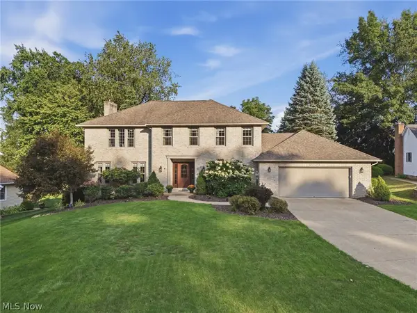 6224 Sandy Ridge Nw Circle, North Canton, OH 44720