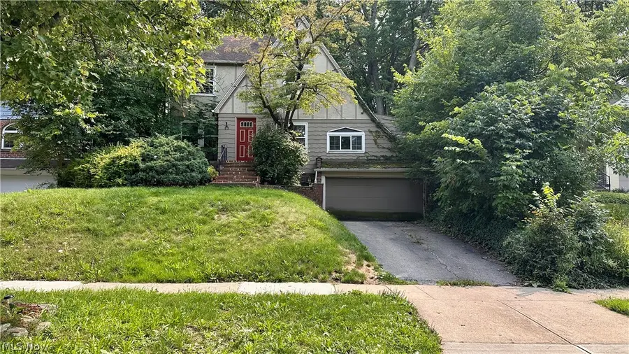 3582 Meadowbrook Boulevard, University Heights, OH 44118 - #2