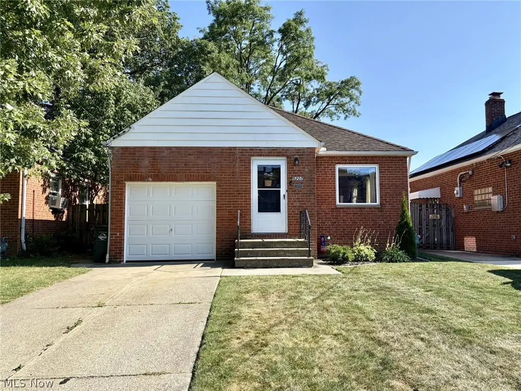 5207 Redfern Road, Parma, OH 44134 - #1