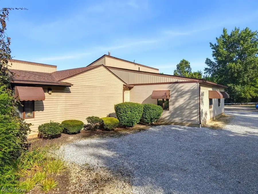 1177 Portage Trail, Cuyahoga Falls, OH 44223 - #3