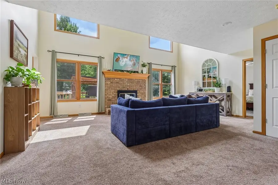 11335 Woodie Glen Drive, Chardon, OH 44024 - #3