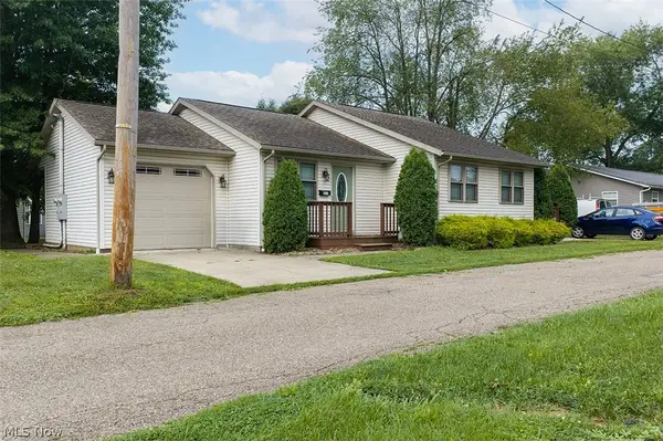 314 - 318 Esther Nw Court, New Philadelphia, OH 44663