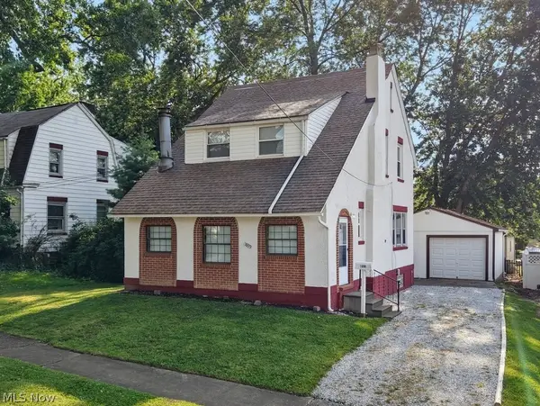1899 Hillside Terrace, Akron, OH 44305