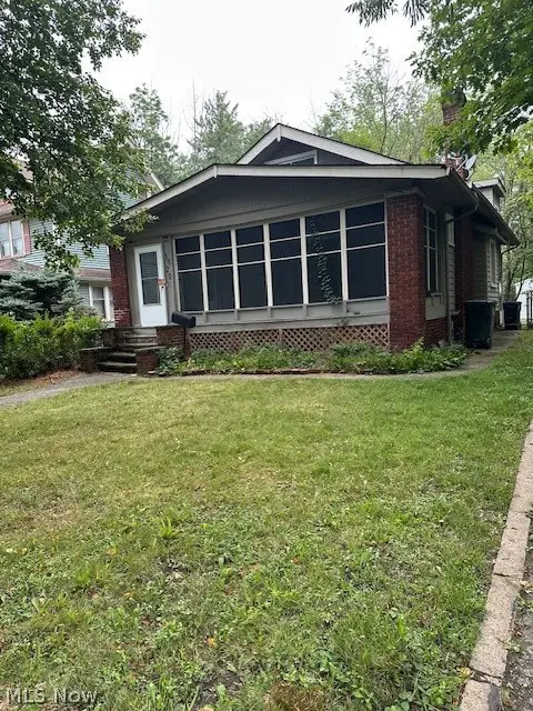 1520 Rydalmount Road, Cleveland Heights, OH 44118
