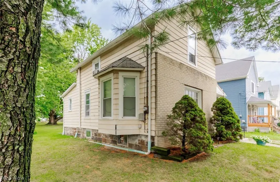 175 Spruce Street, Elyria, OH 44035 - #2