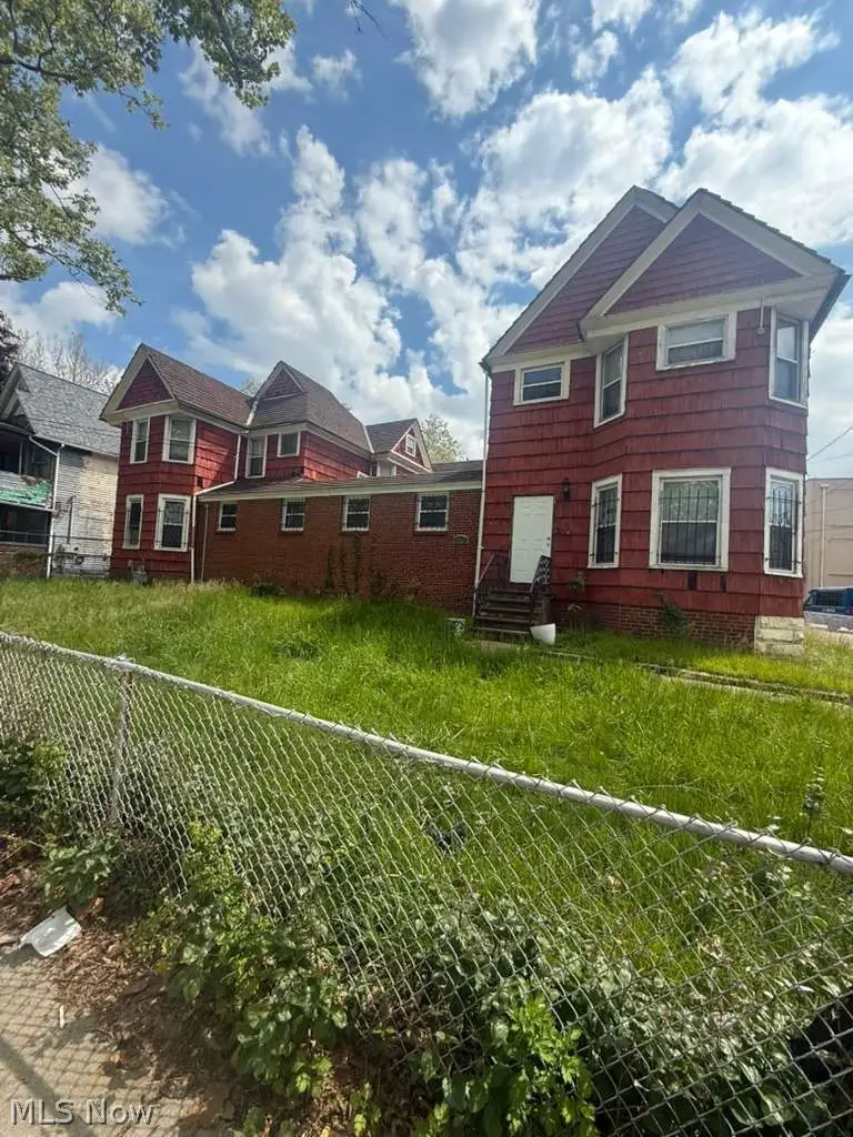 1261 E 71st E Street, Cleveland, OH 44103 - #3