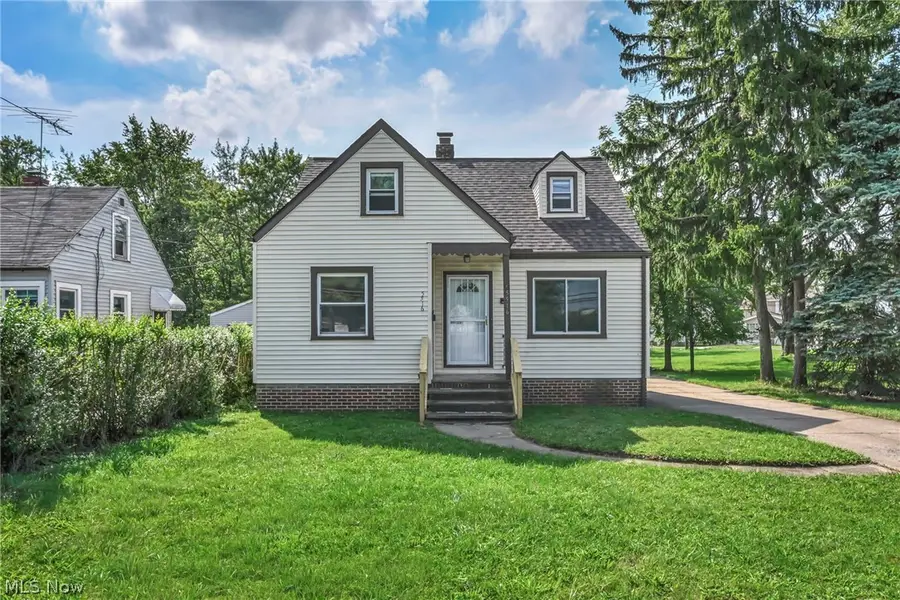 5516 Garden Street, Maple Heights, OH 44137 - #2