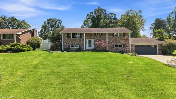 312 Maple Drive, Williamstown, WV 26187