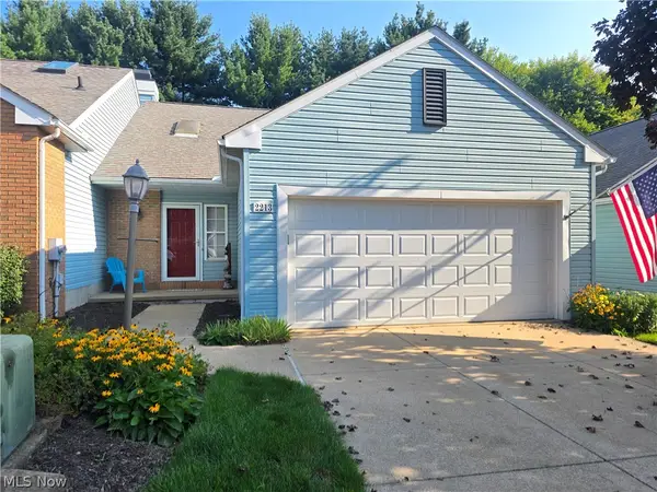 2213 Devon Court #18, Akron, OH 44312