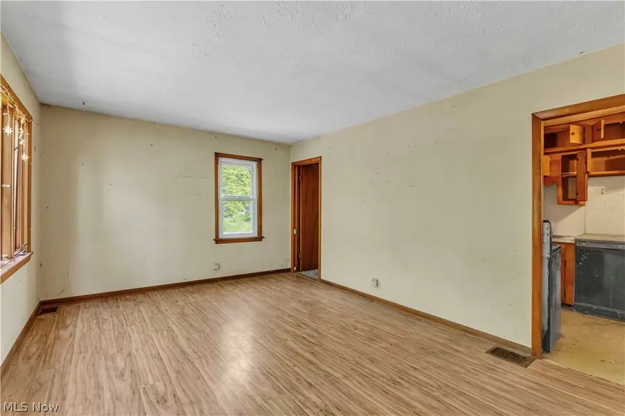 36913 Chestnut Ridge Road, Elyria, OH 44035 - #3
