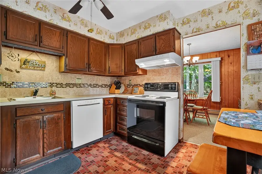 2415 Plum Creek Drive, Roaming Shores, OH 44084 - #2