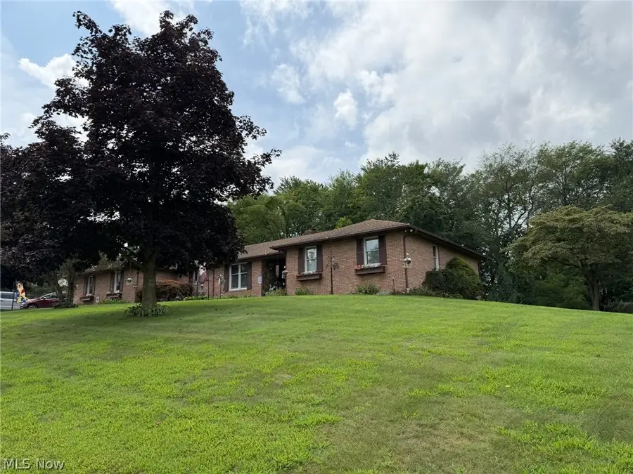 3585 Clermont Nw Street, North Lawrence, OH 44666 - #2