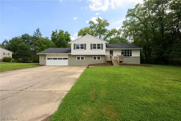 1512 Hanna Road, Stow, OH 44224