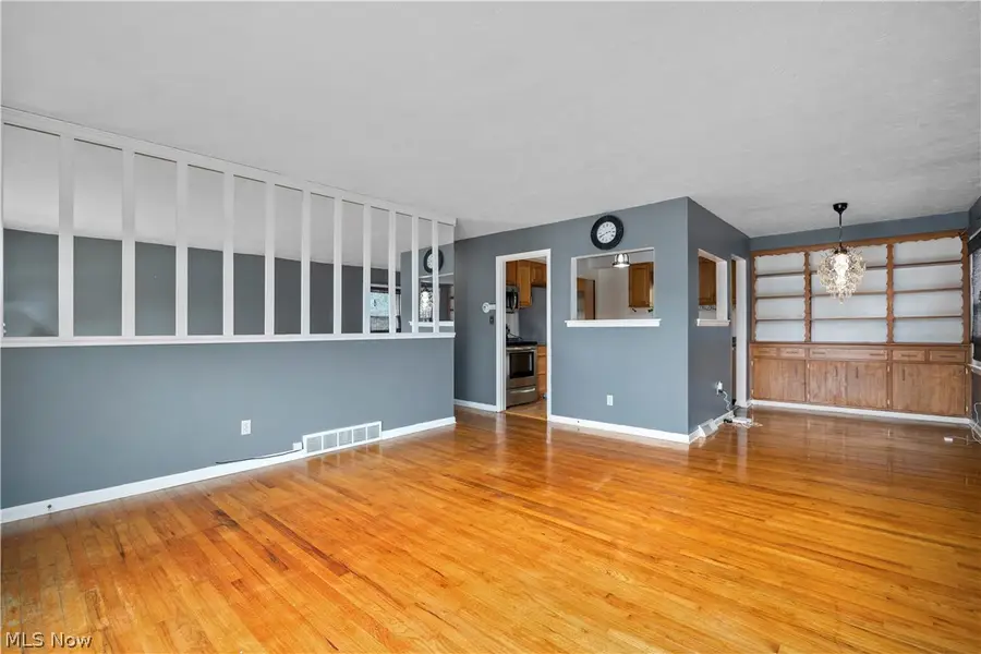 4704 W 156th Street, Cleveland, OH 44135 - #3