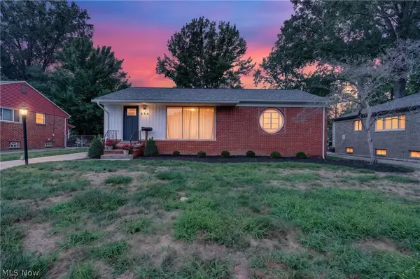 584 Bayfair Drive, Bay Village, OH 44140