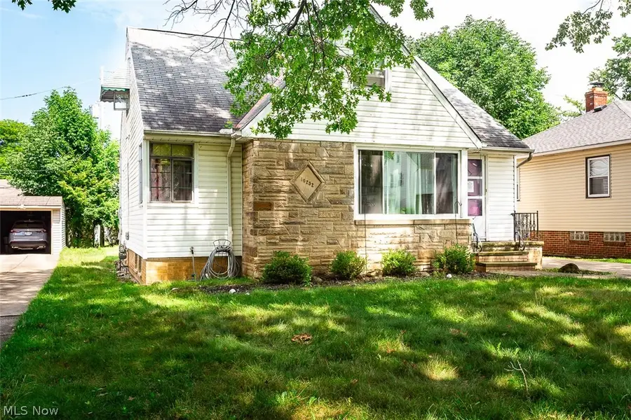 10252 Greenheath Drive, Parma Heights, OH 44130 - #2