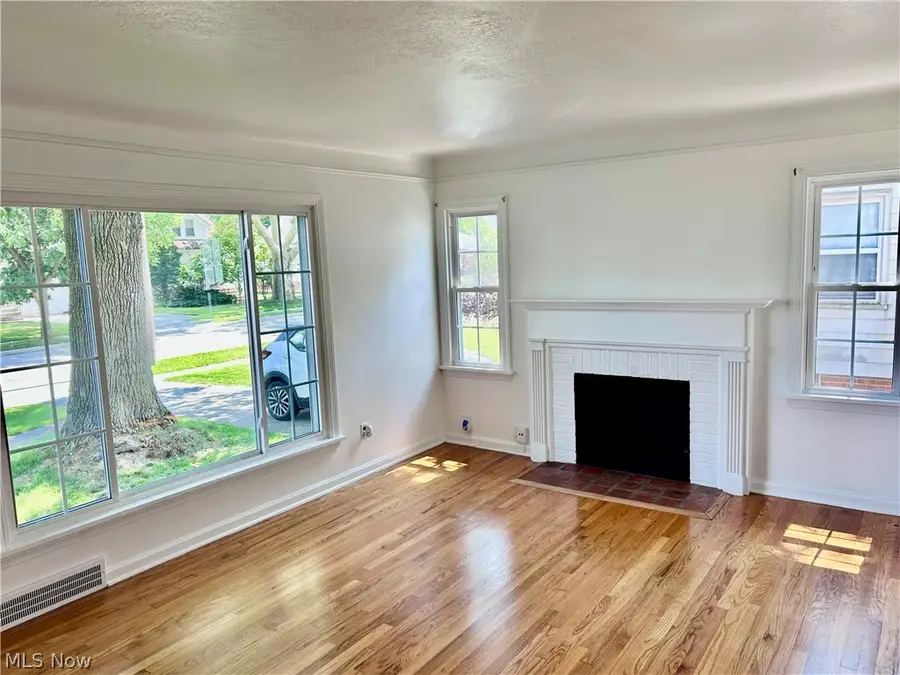 1356 Worton Boulevard, Mayfield Heights, OH 44124 - #2