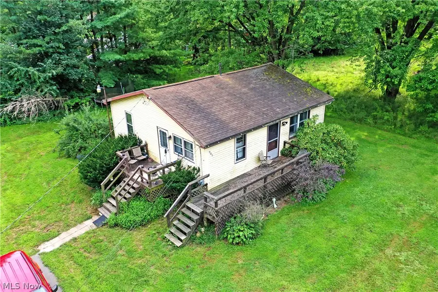 905 Owsley Street, Masury, OH 44438 - #3