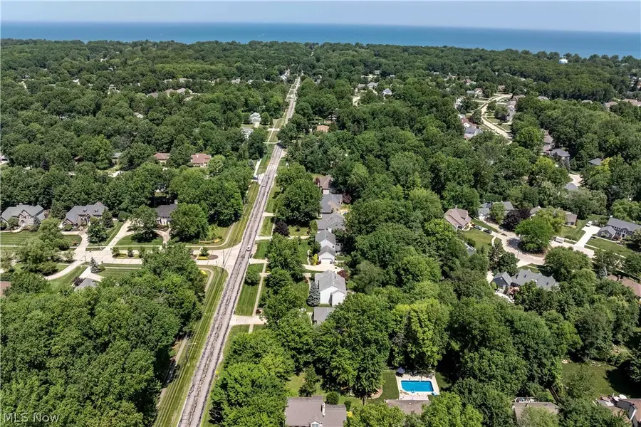 389 Jaycox Road, Avon Lake, OH 44012 - #2
