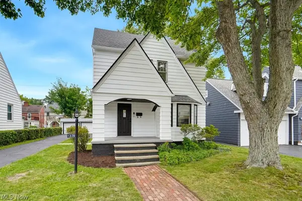 1376 Avondale Road, South Euclid, OH 44121