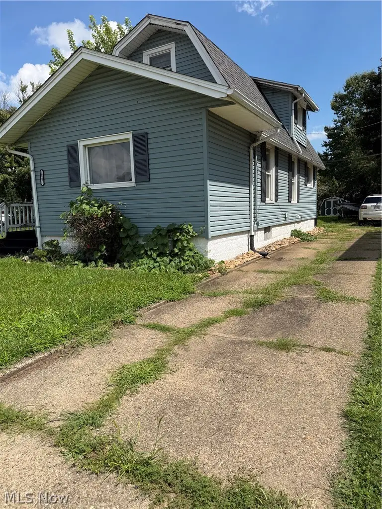 427 4th Nw Street, New Philadelphia, OH 44663 - #2