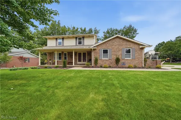 1633 Bennington Sw Circle, North Canton, OH 44709