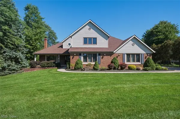 9530 Rainbow Lane, North Royalton, OH 44133