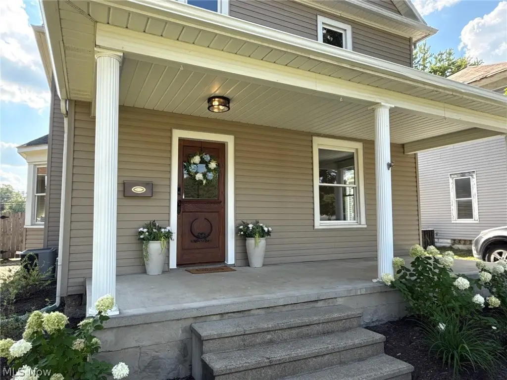 1326 N Wooster Avenue, Dover, OH 44622 - #1
