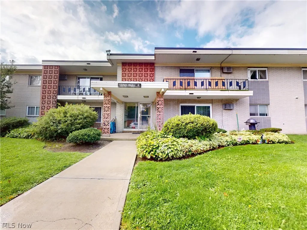 1390 Golden Gate Boulevard #E204, Mayfield Heights, OH 44124 - #1