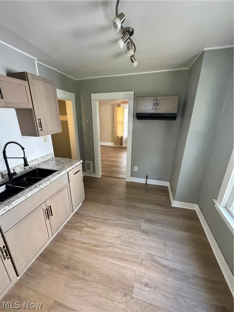 3059 W 111th Street, Cleveland, OH 44111 - #3