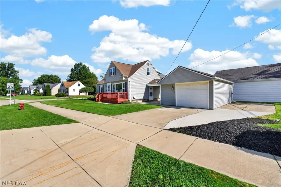401 E 288th Street, Willowick, OH 44095 - #3