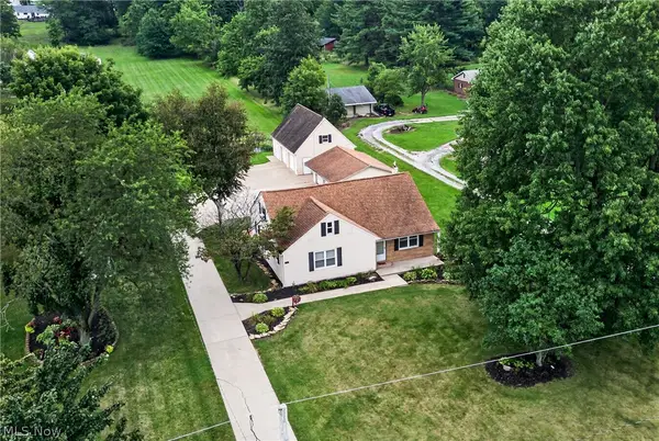 1100 Fairfield School Road, Columbiana, OH 44408